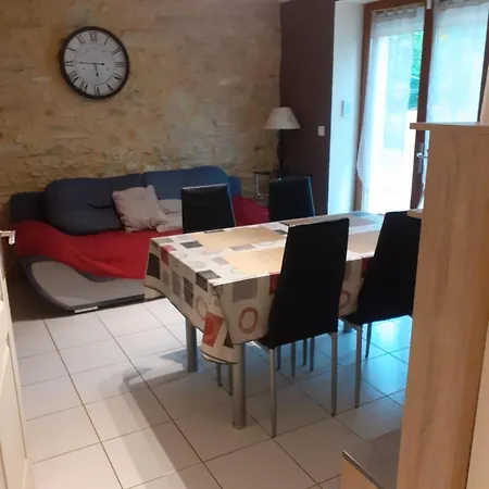 Nyaraló Le Noisetier *